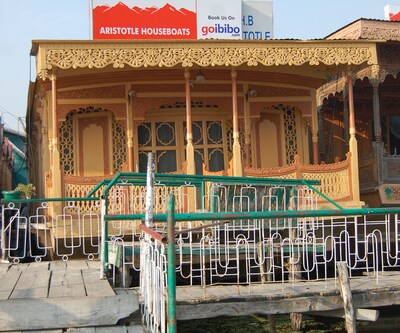 Aristotle Houseboat